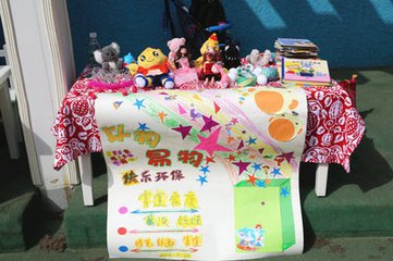 NYC紐約國(guó)際武漢1818中心：萌寶變身小店主，跳蚤市場(chǎng)周日來(lái)襲！