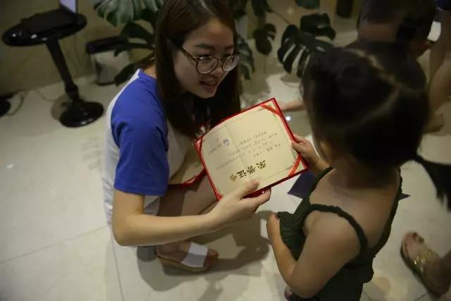 NYC紐約國際浙江余姚萬達(dá)早教中心：【活動(dòng)回顧】我是小小牙醫(yī)
