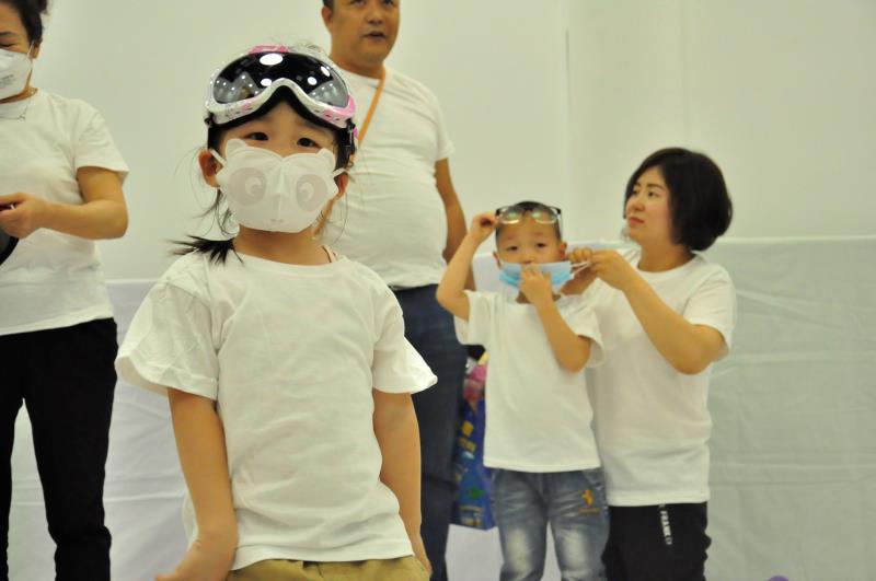 NYC紐約國際蘭州七里河早教中心掉進(jìn)染缸的小松鼠藝術(shù)節(jié)回顧