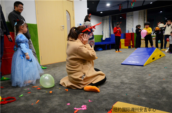 NYC紐約國際湖州安吉早教中心圣誕節(jié)派對