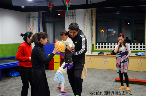 NYC紐約國際湖州安吉早教中心圣誕節(jié)派對