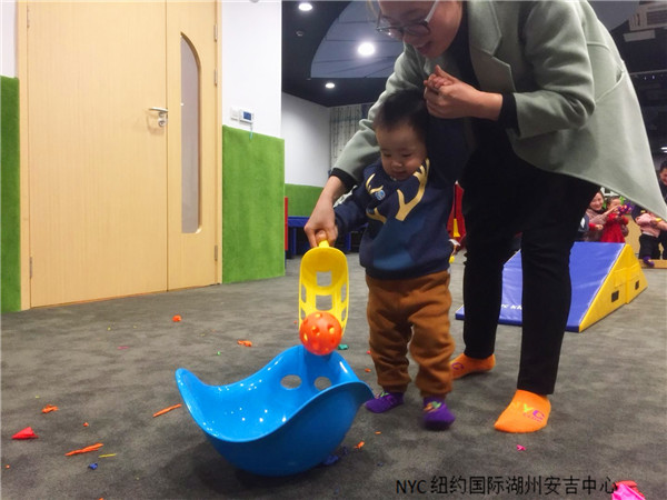 NYC紐約國際湖州安吉早教中心圣誕節(jié)派對