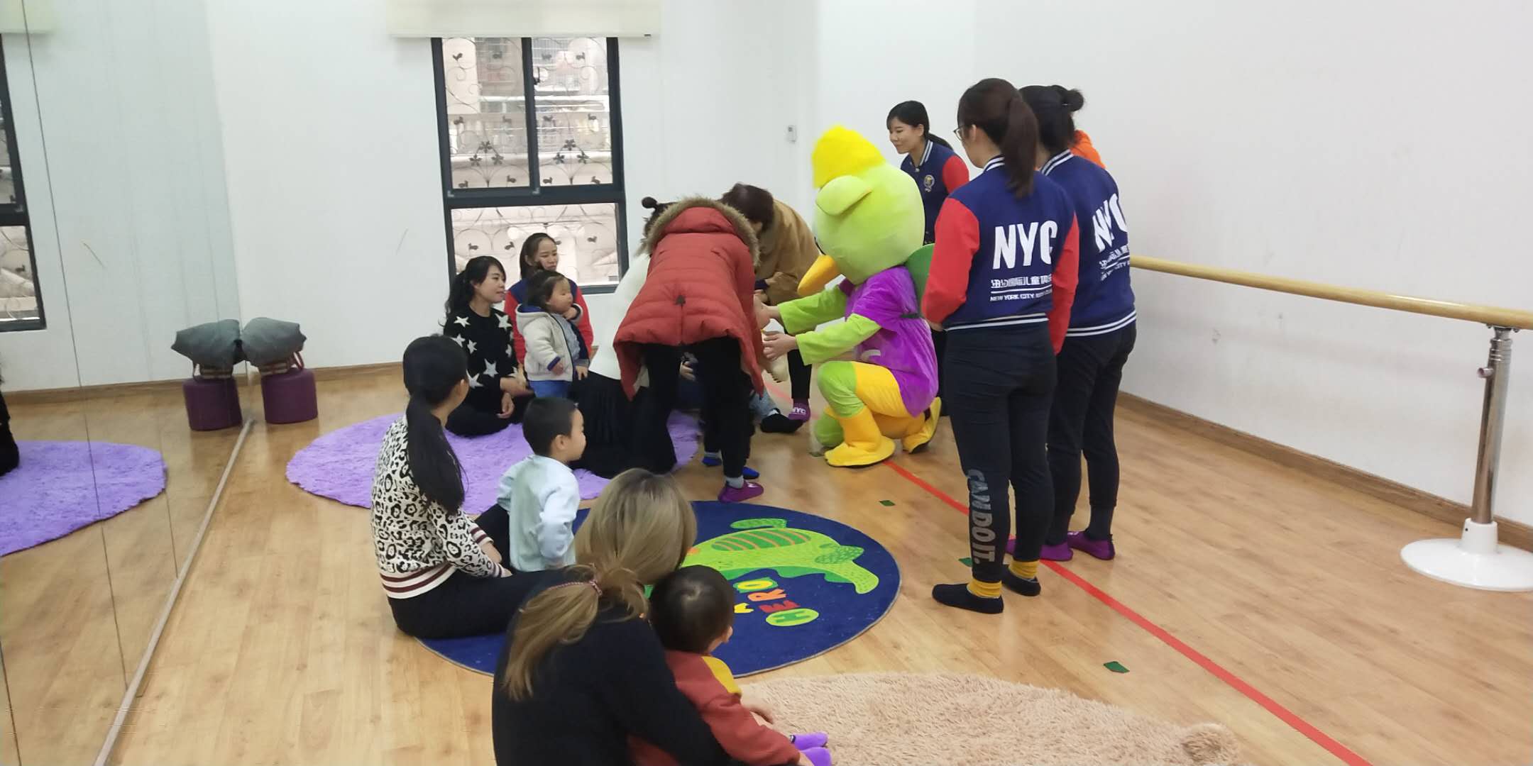 NYC紐約國際長沙陽光錦城早教中心繪本之旅愛的表達(dá)方式