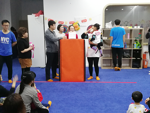 NYC紐約國際天津?yàn)I海早教中心：“Peppa Pig迎新春”主題生日會活動回顧