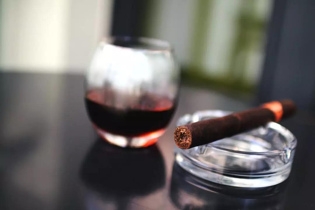 NYC紐約國際舊宮早教中心：請不要再因為吸煙，害了孩子。