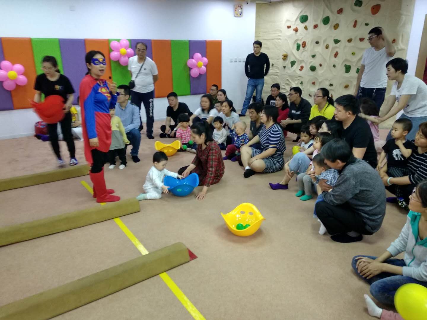 NYC紐約國(guó)際唐山早教中心：【超人媽咪回顧】在NYC，感恩媽媽的愛(ài)！